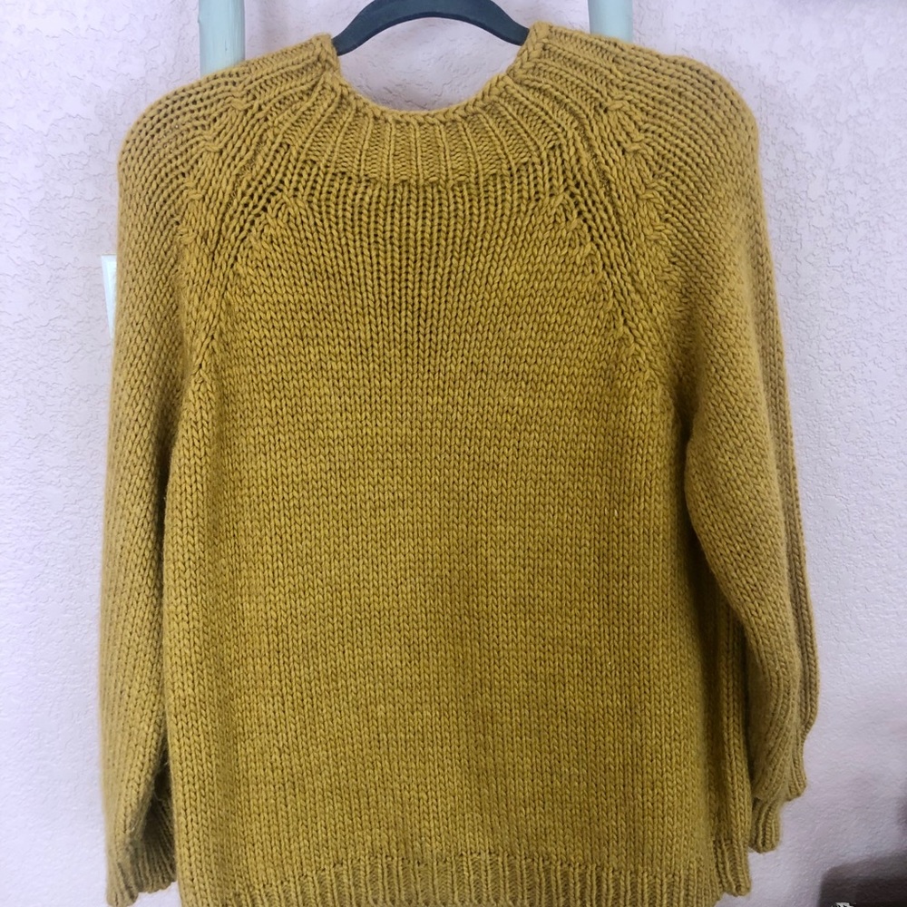 Vintage Sweater - Picture 2 of 2